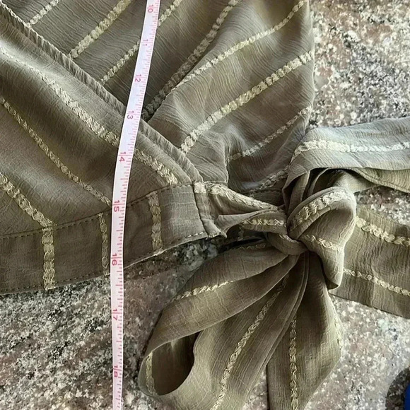 House of Harlow 1960 Cropped Long Sleeve Blouse - Picture 4 of 9